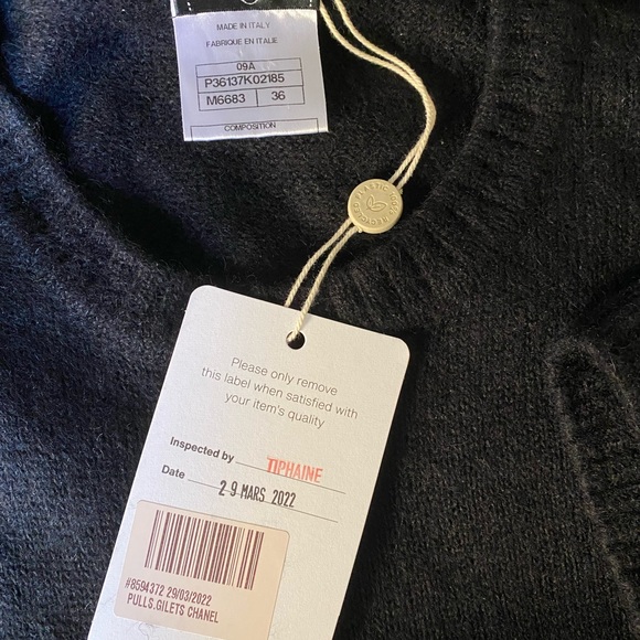 Chanel brooch sweater Paris-Moscow collection - Picture 16 of 16